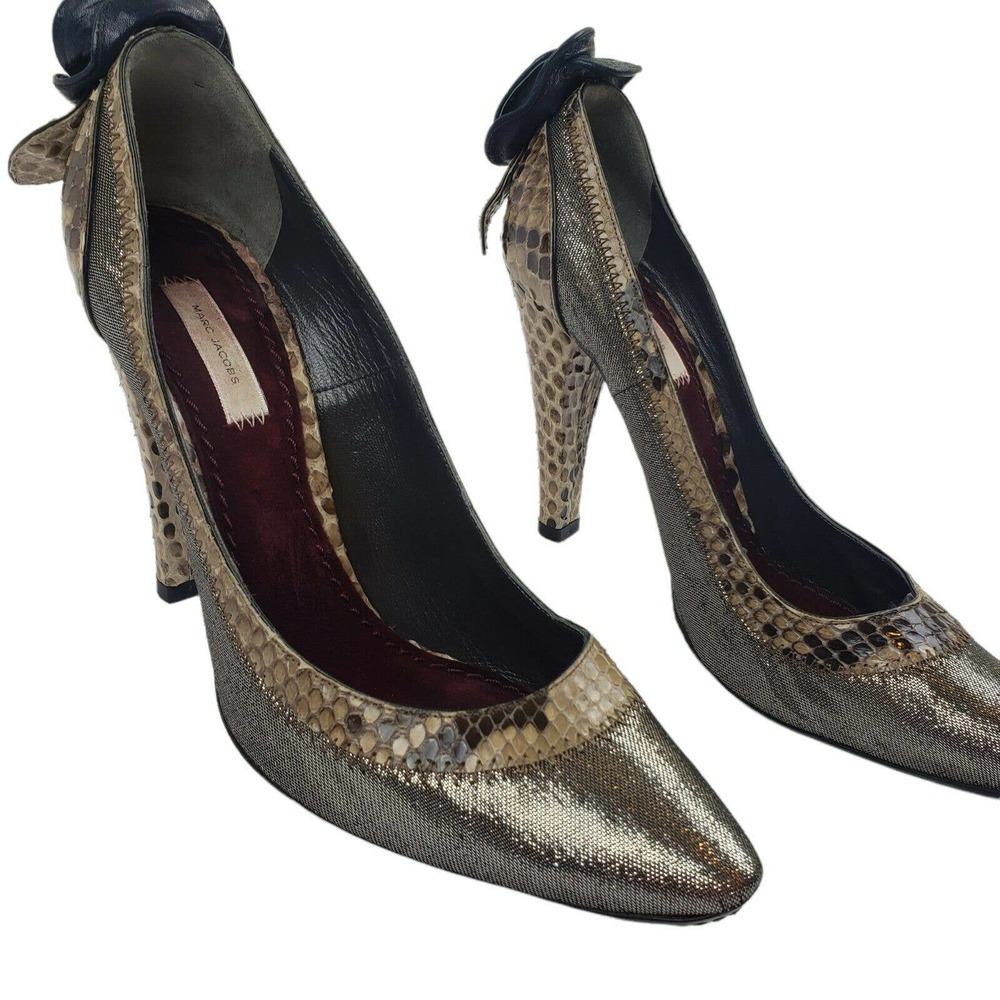 Marc Jacobs Women's Python/Leather Flower Accent … - image 2